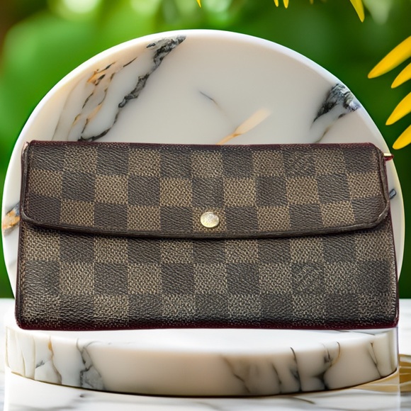 Louis Vuitton Handbags - Louis Vuitton Monogram Brown Clutch